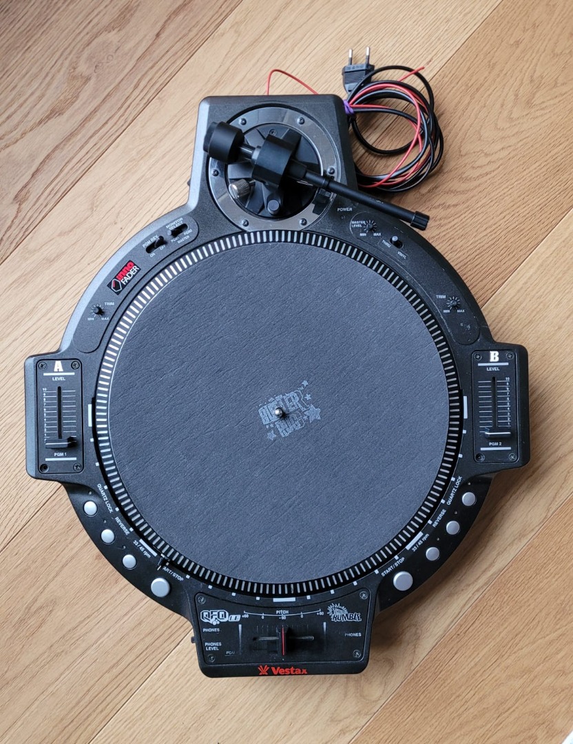 Vestax QFO LE DX | 2700 USD - Gebrauchte-Veranstaltungstechnik.de